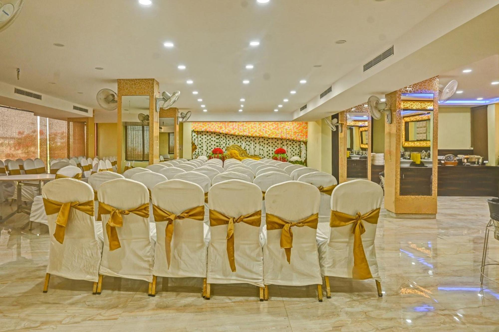 Hotel Oyo Tulsi Angan Danapur Esterno foto